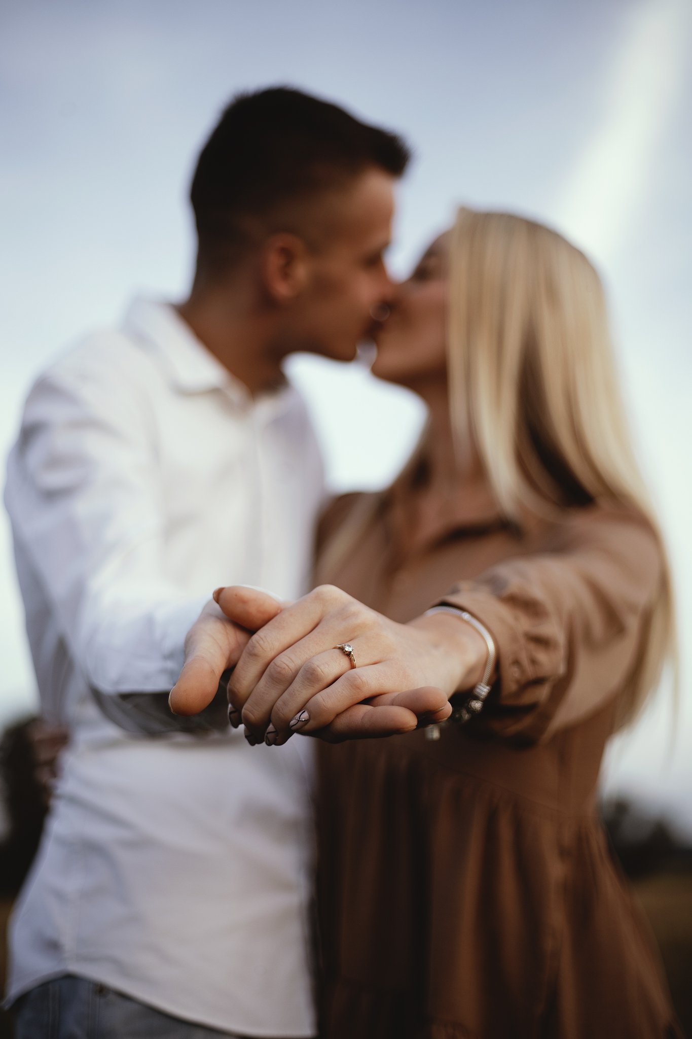 Jak przygotować się do sesji narzeczeńskiej? – poradnik dla przyszłych par młodych