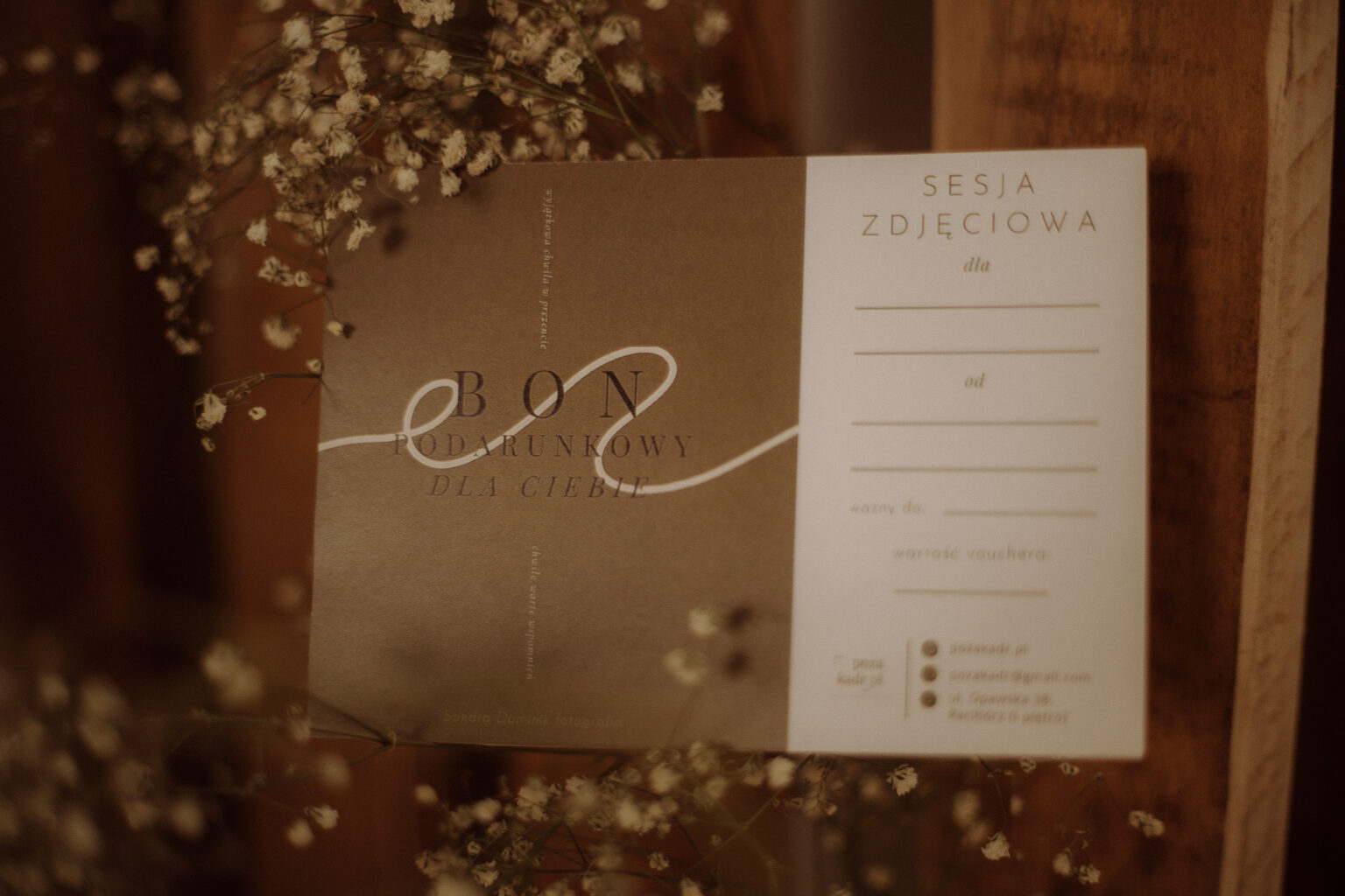 voucher-na-sesję-zdjeciową-pomysl-na-prezent, fotograf Racibórz Rybnik Śląsk, Kietrz, Wodzisław, Żory, pomysł na prezent dla mamy, dla rodziców, dla nowożeńców, na dzień matki, na dzień babci