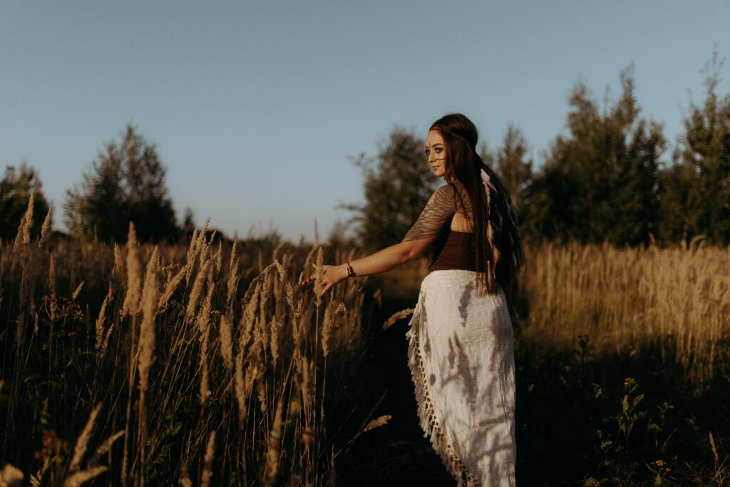 naturalna sesja kobieca w plenerze fotograf Śląsk opolskie